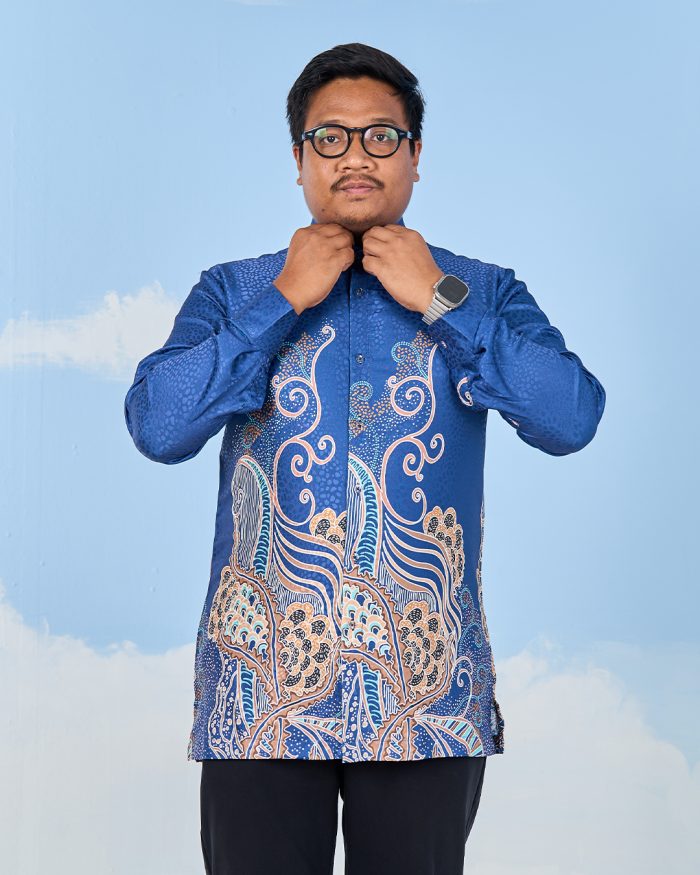 Baju Kemeja Batik Sultanah 11.0 - Bakti Navy Blue - Image 3