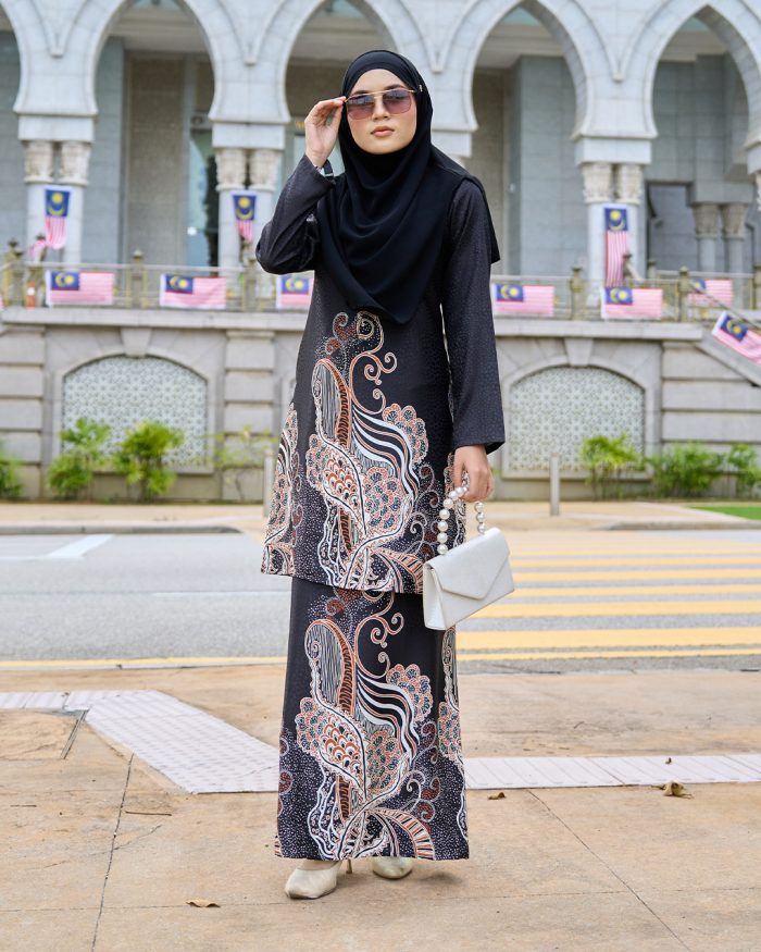 Baju Kurung Moden Batik Sultanah 11.0 - Bakti Black
