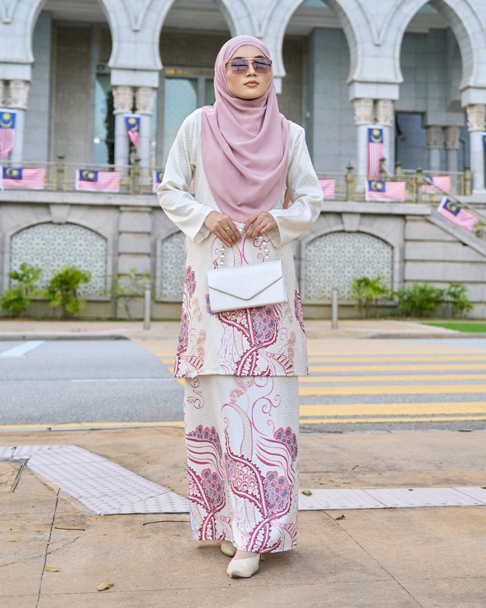 Baju Kurung Moden Batik Sultanah 11.0 - Bakti White Puce