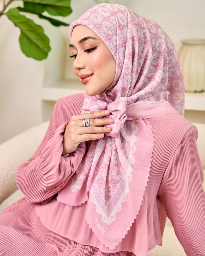 Valily Tudung Bawal Cotton Voile Essaouira - Azria Pink - Image 4