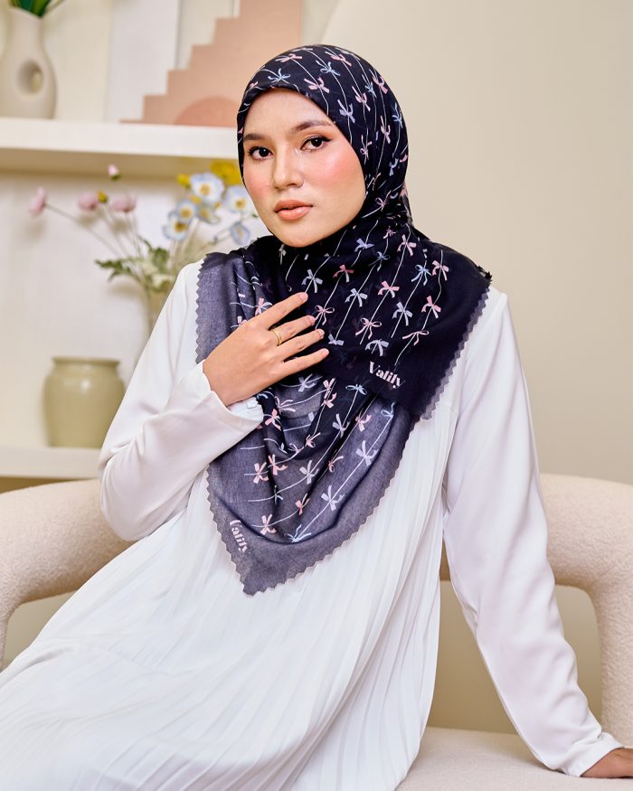 Valily Tudung Bawal Cotton Voile Essaouira - Hera Black