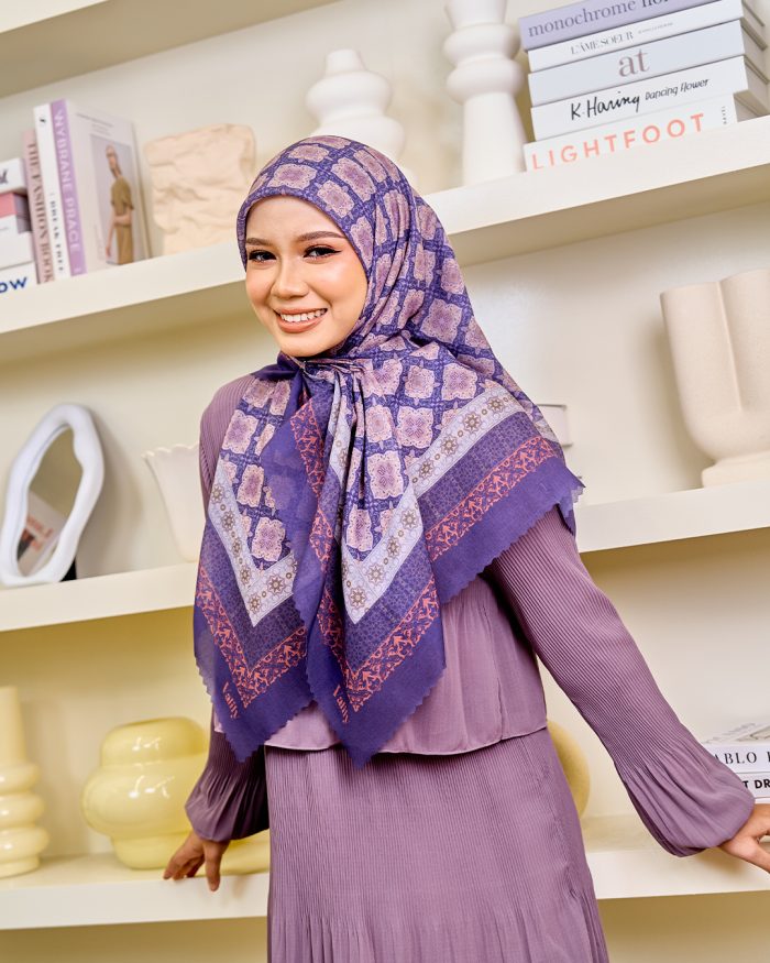 Valily Tudung Bawal Cotton Voile Essaouira - Yara Purple - Image 2