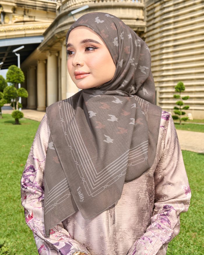 Valily Tudung Bawal Old Malaya - Chocolate - Image 2