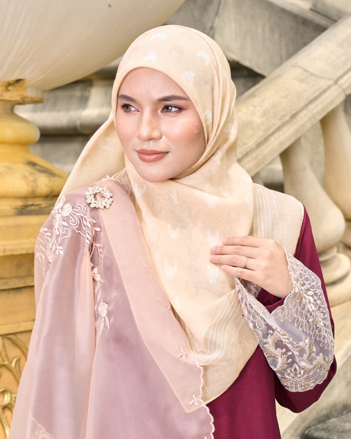 Valily Tudung Bawal Old Malaya - Nude